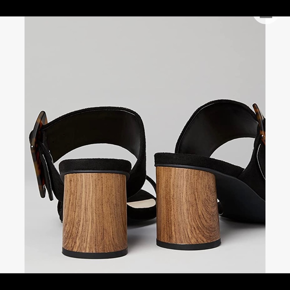 Brand New Buckle Sandal 👡